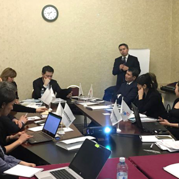 Эксперты НПО Казахстана обсудили с госчиновниками механизмы расширения доступа к современному лечению ВИЧ